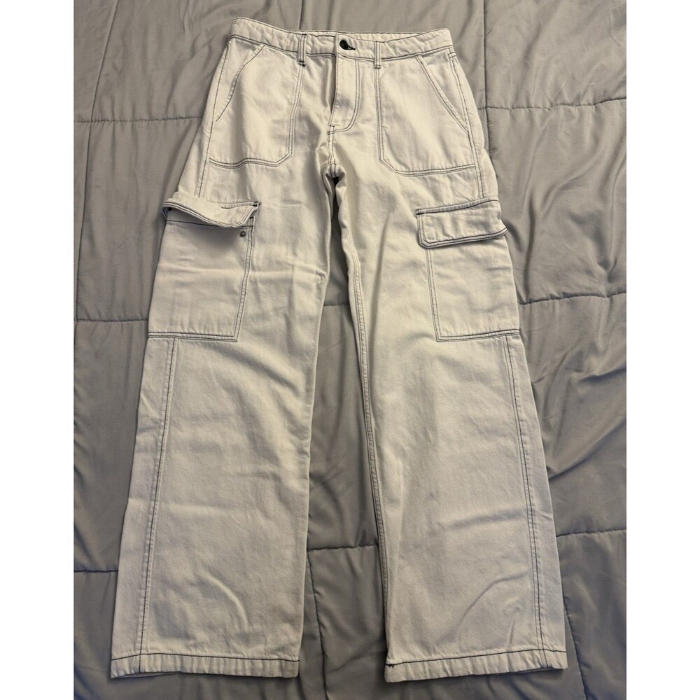 Bershka Women's White Cargo Jeans US 6  wide leg Mid Rise black outline Pockets